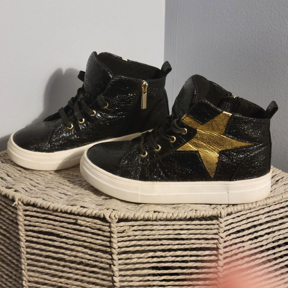 Kidpik Shoes Black Gold Star Hi-Top Sneakers Faux Leather Youth Girls Size 2